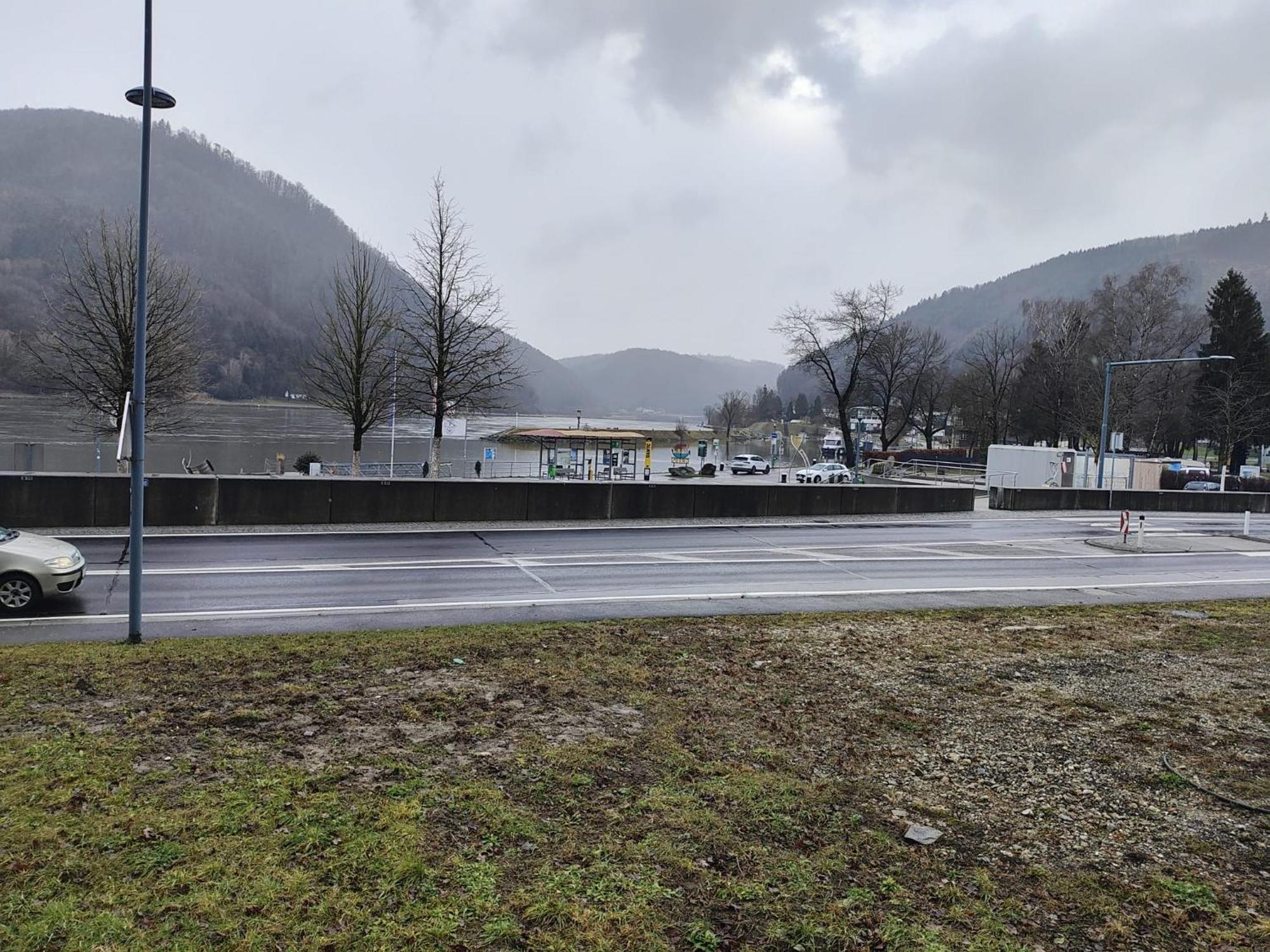 Pension Donaublick Grein 2 In Stifterstrasse 19A Exteriér fotografie